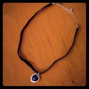Black choker with mood heart pendant